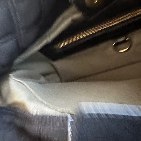 Marc Jacobs Black Quilted Shoulder Bag with Gold Accents - Picture 11 of 13